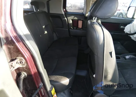 2007 Toyota Fj Cruiser z USA, uszkodzony, nr VIN JTEBU11F270061815